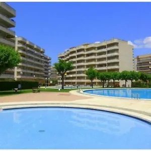 https://apartamento-en-centro-de-salou-con-3-piscinas.catalonia-hotels.com